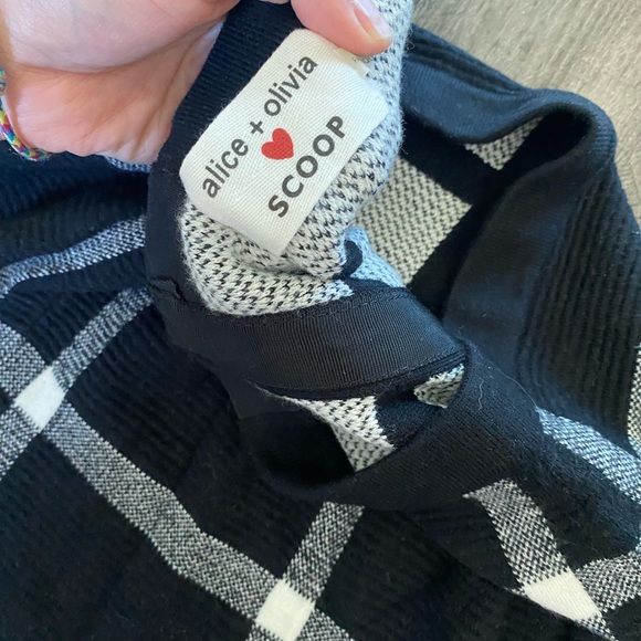 Alice + Olivia Skirt - Black & White, XS - Picture 3 of 5